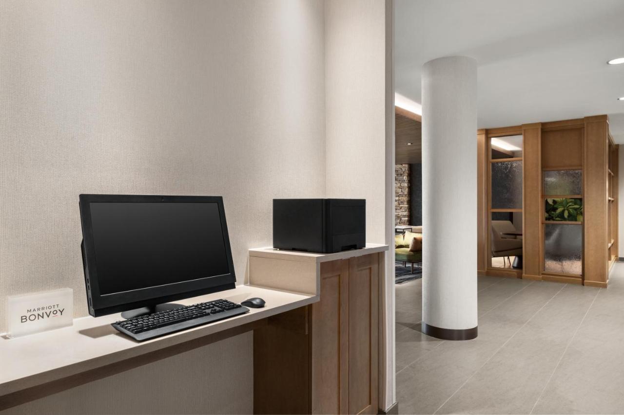 Fairfield By Marriott & Hotel Bonita Springs