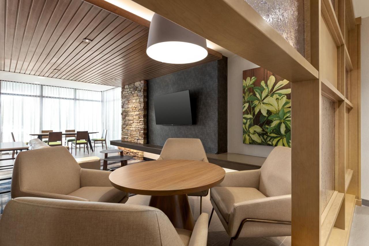 Hotel Fairfield By Marriott &