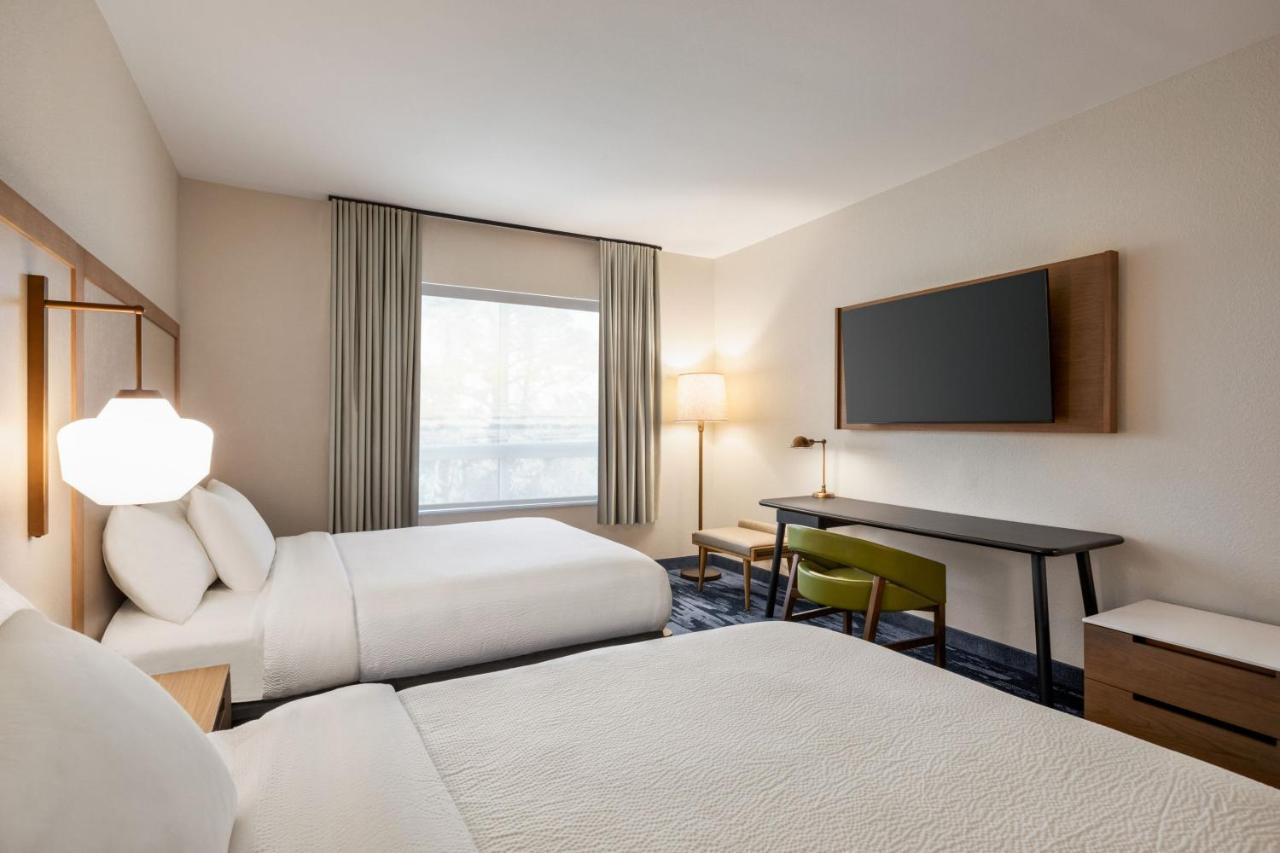 Fairfield By Marriott & 3*