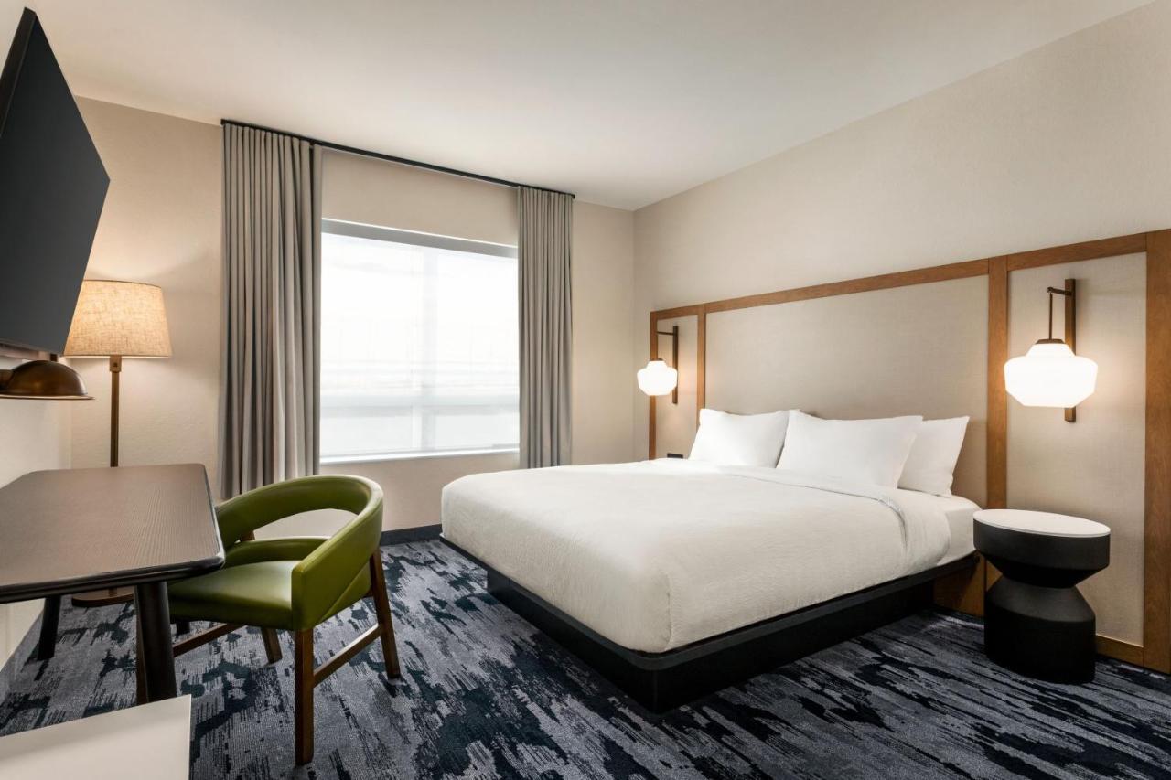Hotel Fairfield By Marriott & Bonita Springs