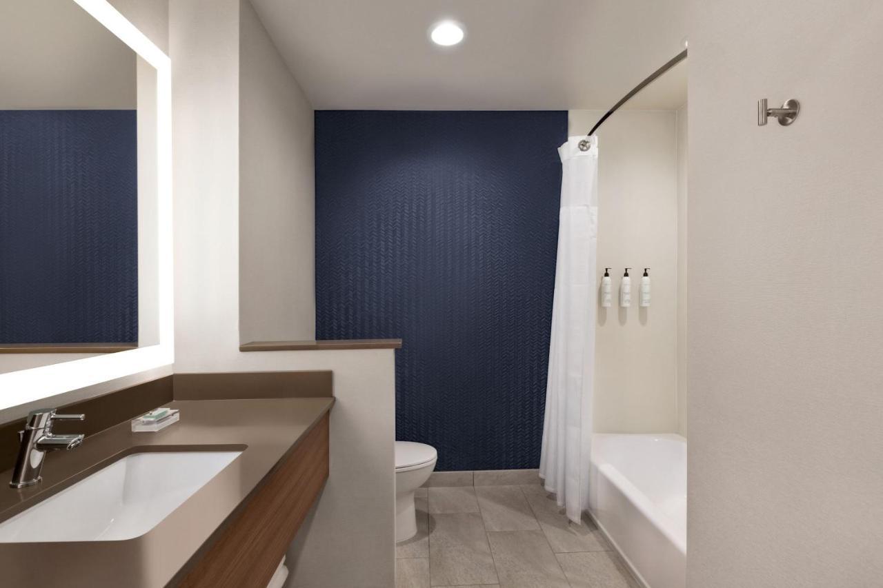 Fairfield By Marriott & Hotel 3*