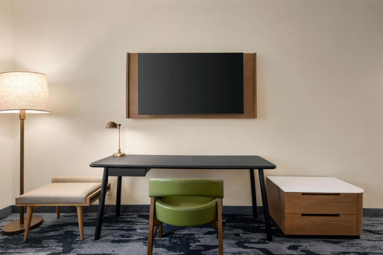 Hotel Fairfield By Marriott & 3*