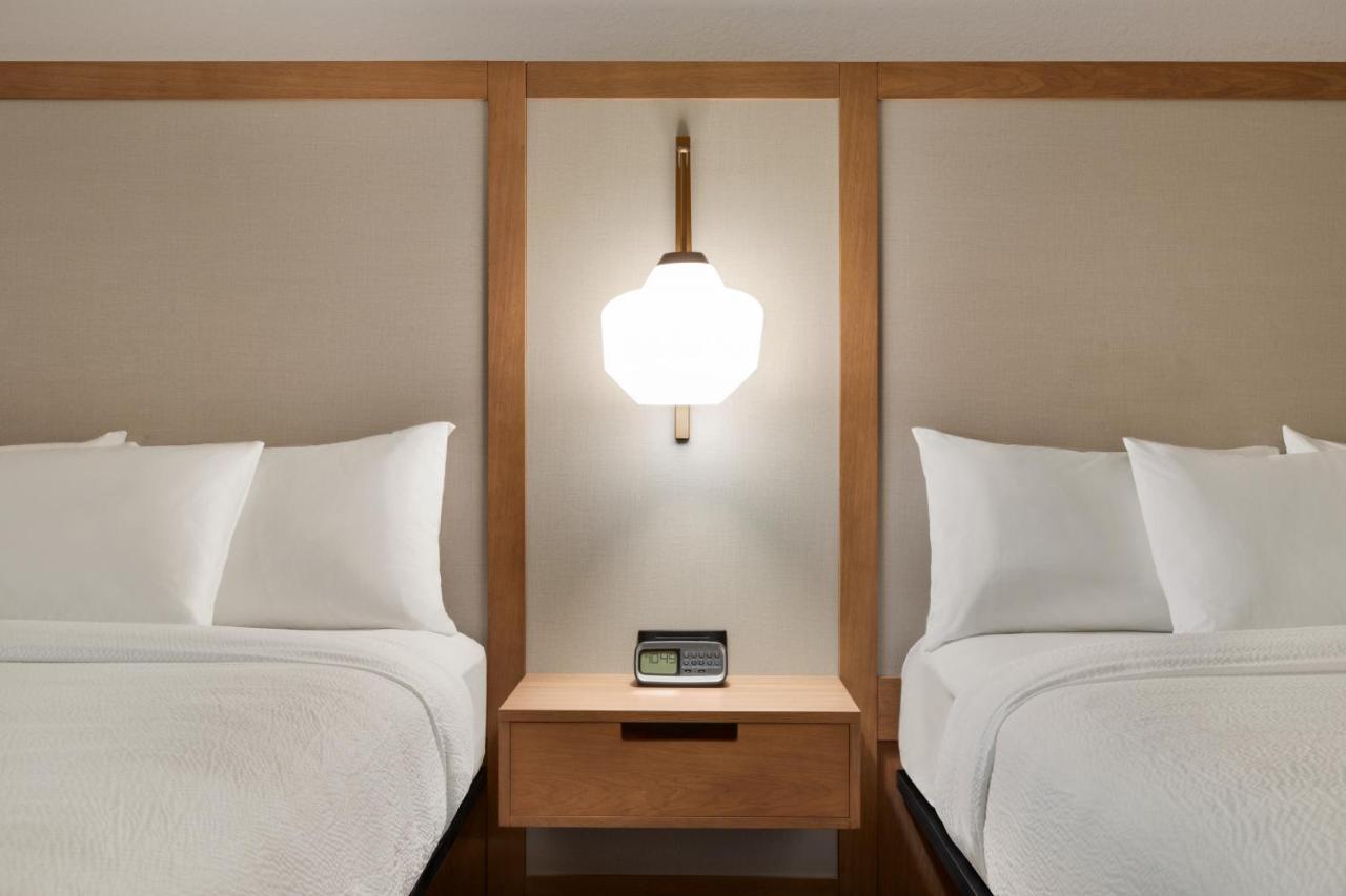 Fairfield By Marriott & 3* Bonita Springs